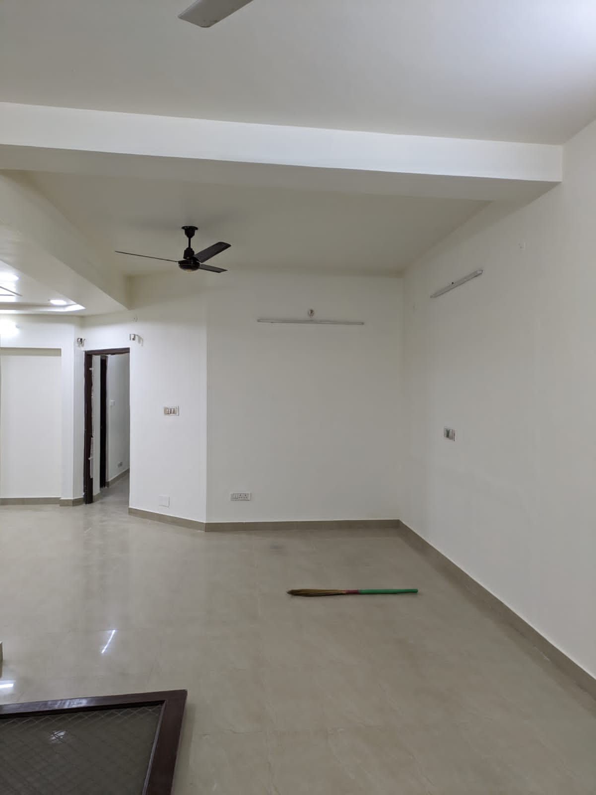 Spacious 2BHK Flat for Rent near Patel Marg, Madhyam Marg, Mansarovar Plaza, Jaipur-Mansarover-Jaipur